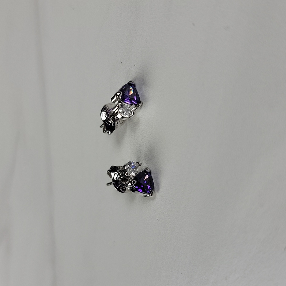 Fragrant jewels rewards purple stud earrings